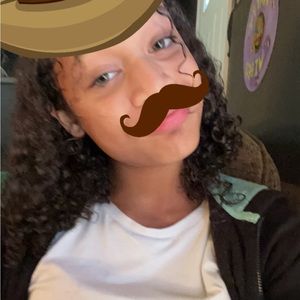 Meet your Posher, Breya